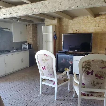 Romantique De Type Charentais Holiday home Le Thou
