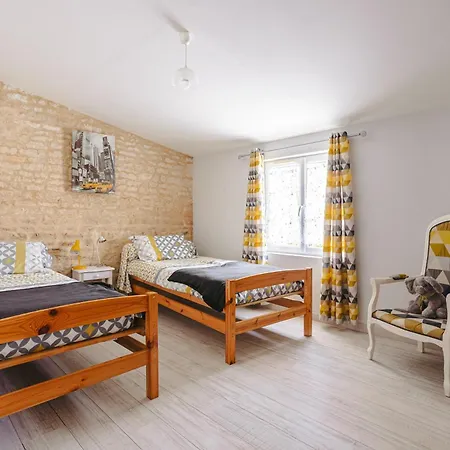 Romantique De Type Charentais Casa vacanze *